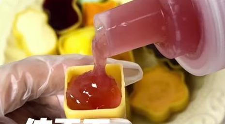 叫停的网红零食既是三无又有致癌风险m6米乐注册别买也别吃！被人民日报(图5)